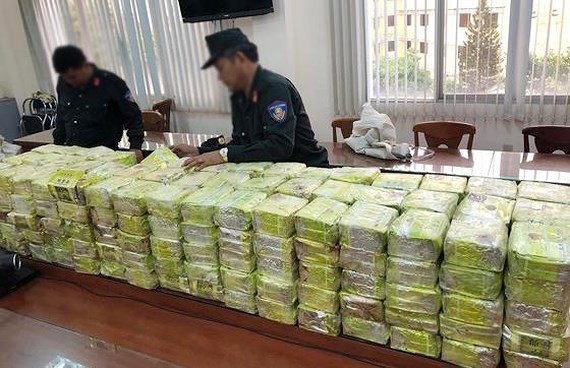 此前職能力量摧毀一起跨國販賣毒品案查獲的大量毒品。(圖源:州鄭)