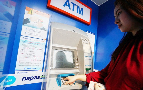 各家銀行正加強安全性，但消費者仍要提高警惕。