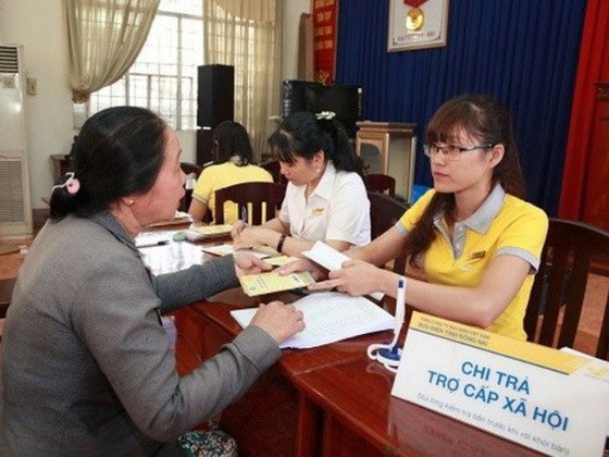 至2020年,兩成社會民生款項會透過銀行支付。