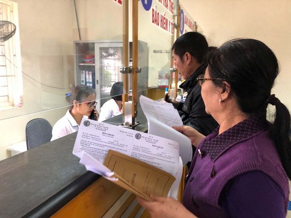 應用電子醫保卡後，民眾在診治病時再也不用攜帶隨身證件。