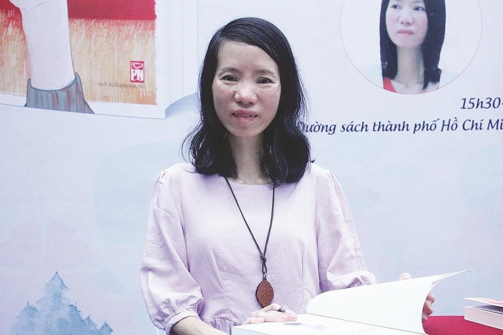 阮碧蘭文學家、翻譯者。