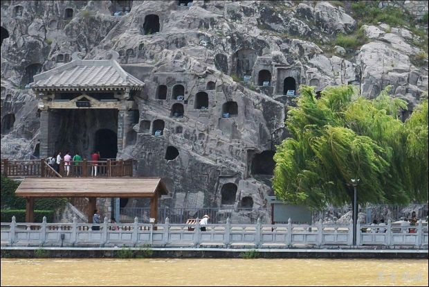 洛陽８大景之首──龍門石窟 ảnh 4