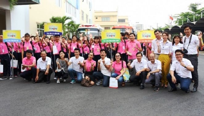 今年是該協會第九次舉辦，主題為“點燃夢想”，有來自安江、同塔、永隆、芹苴、檳椥省的100名家境貧困的優秀生參加。