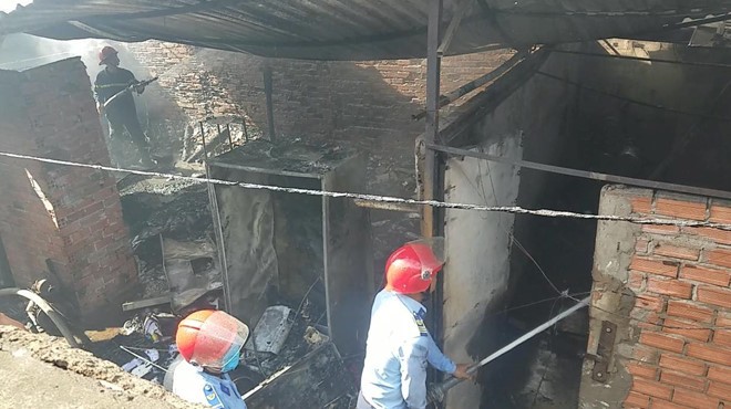 消防力量趕抵現場滅火。（圖源：VOV）