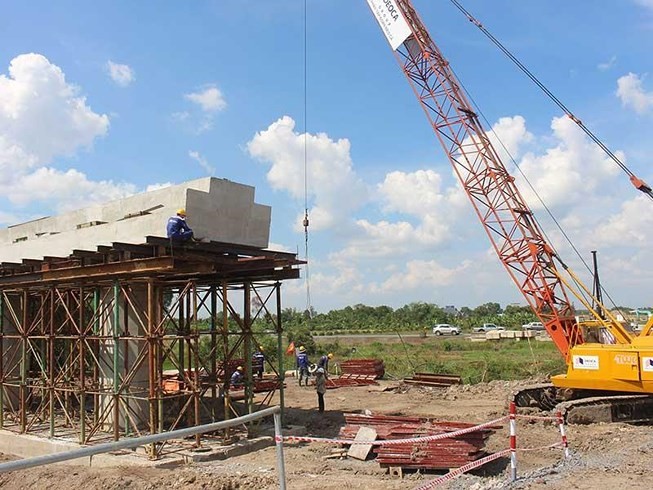 忠良-美順高速公路項目因缺乏資金可能要暫停。