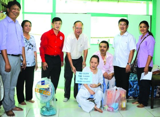 地方政府向屋主贈送禮物。