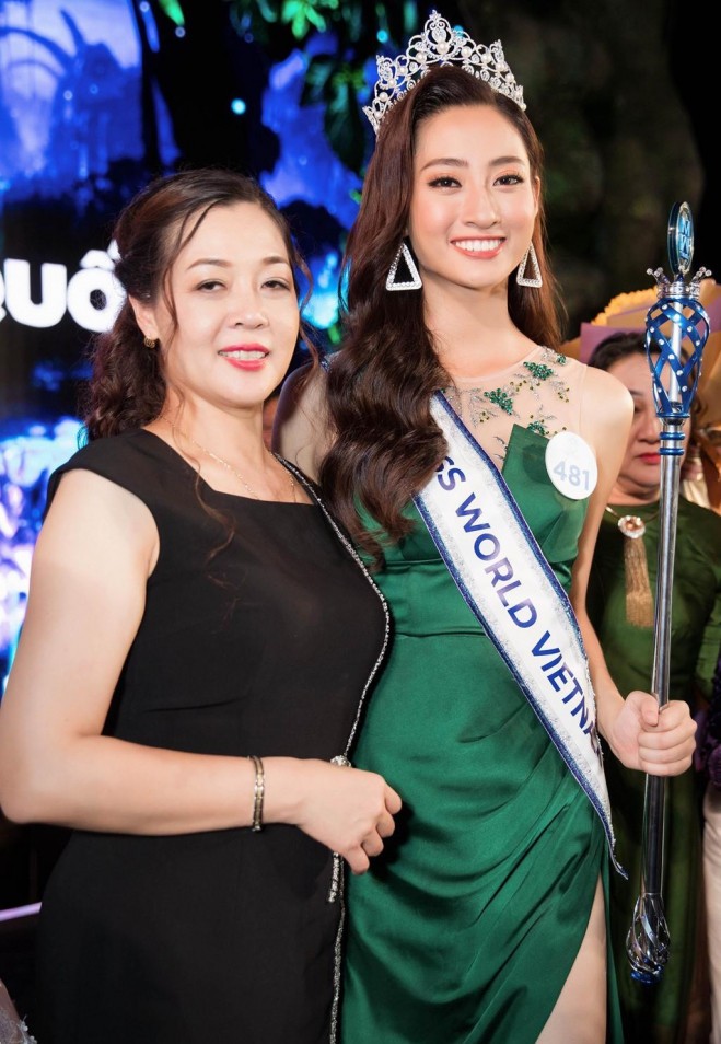 越南世界小姐梁菙玲：佳麗中學霸 ảnh 1