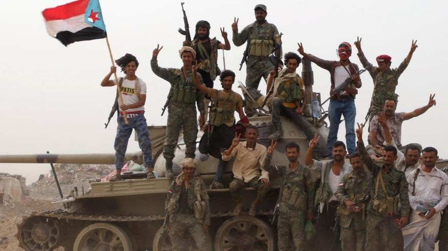 受到阿聯酋支持的過渡委員會部隊於10日晚上佔領了亞丁的臨時總統。（圖源：路透社）