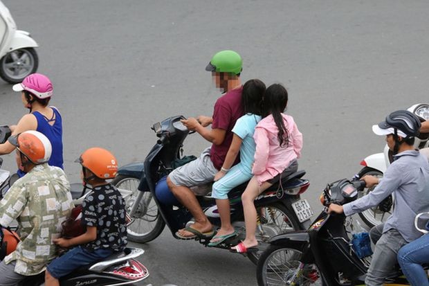 交通意識差原因何在？ ảnh 3