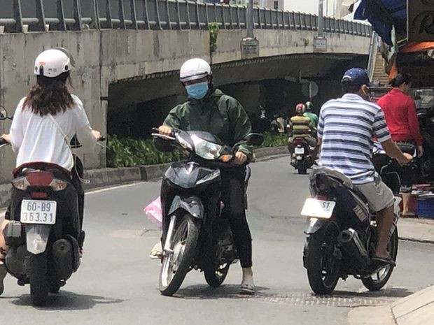 交通意識差原因何在？ ảnh 1