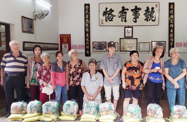 義安會館贈送 3000 份盂蘭節禮物 ảnh 1