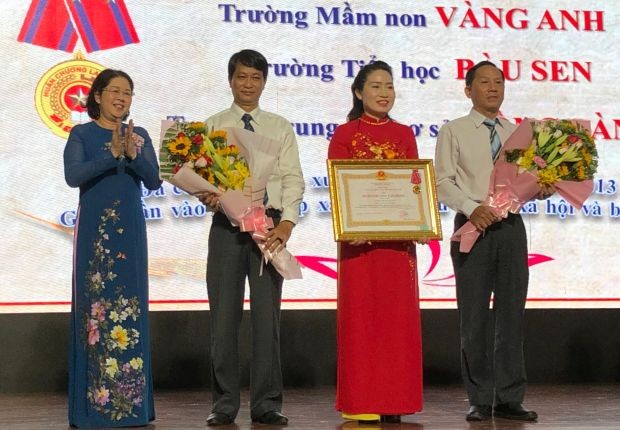 第五郡百分之百學生獲讀外語 ảnh 1