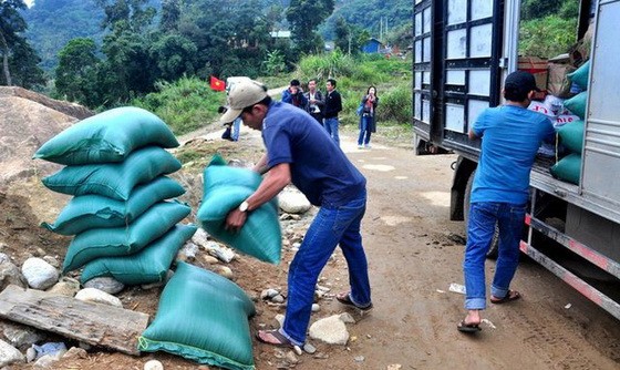 政府總理撥大米濟災民。（示意圖源：民智）