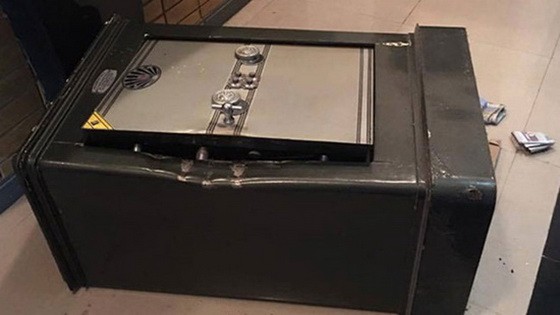 被撬開的保險櫃。（示意圖源：互聯網）