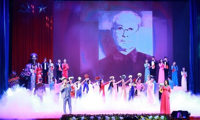 裴鵬團同志誕辰 130 週年紀念紀念儀式現場一瞥。（圖源：越通社）