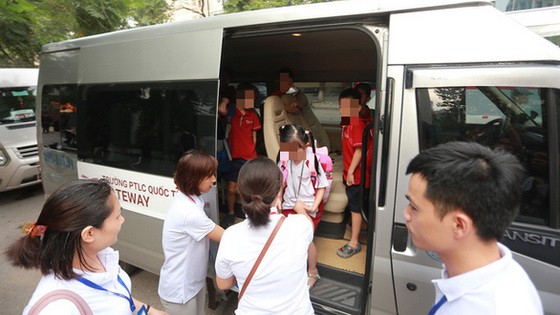校車接送學生。（示意圖源：互聯網）