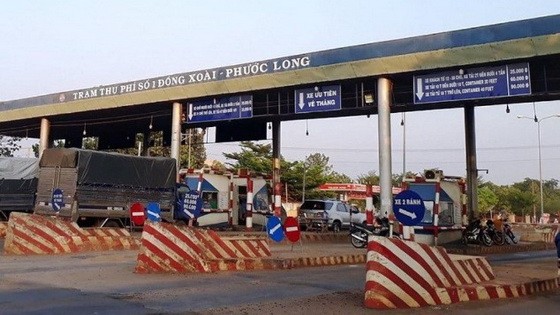 圖為14號國道上的957公里+400米處收費站。（圖源：貴阮）