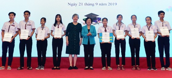 丁善理紀念基金會獎學金頒贈儀式一瞥。