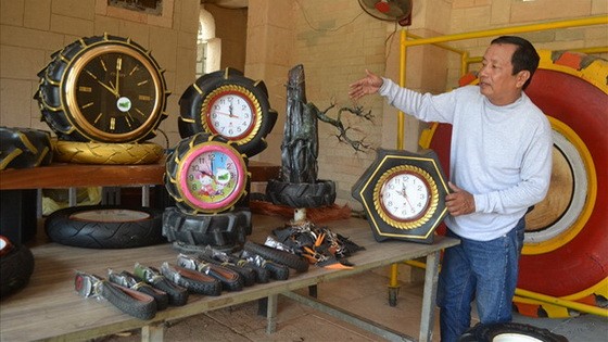 紀錄家阮文諷的最多廢棄輪胎（不同種類）系列節目頗為獨特及新奇。