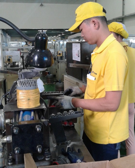 機器工人正缺乏。