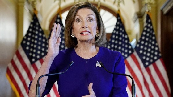 美國國會眾議院議長佩洛西當地時間24日在國會宣佈，眾議院正式開啟針對現任美國總統特朗普的彈劾調查。 （圖源：路透社）