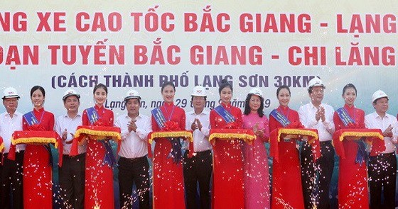 北江-諒山省高速公路項目的北江-芝陵路段通車儀式。（圖源：英明）