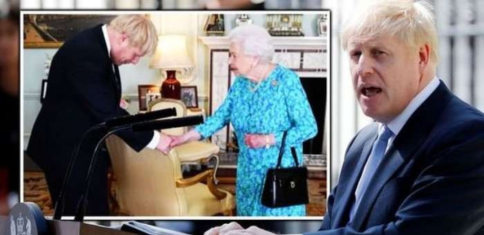 英國首相約翰遜與英女王伊麗莎白二世。(圖源:互聯網)