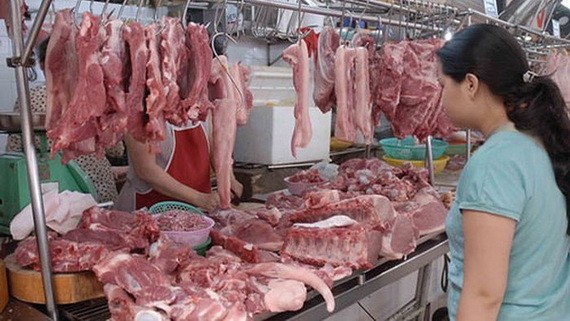 農業與農村發展部副部長馮德進:將不給發生食品缺乏豬肉而漲價的情況。(示意圖源:互聯網)