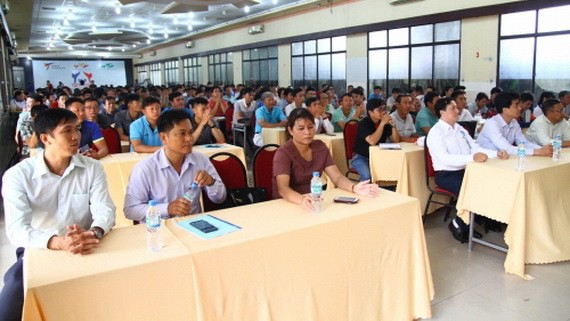 “普及游泳安全和防範溺水”集訓班現場。（圖源：阮英）