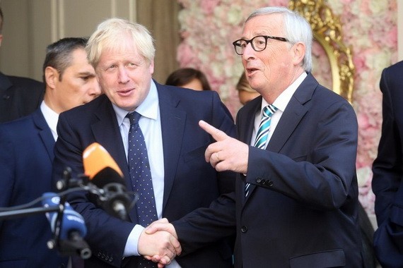英首相約翰遜(左)與歐盟委員會主席容克。(圖源:Getty Images)