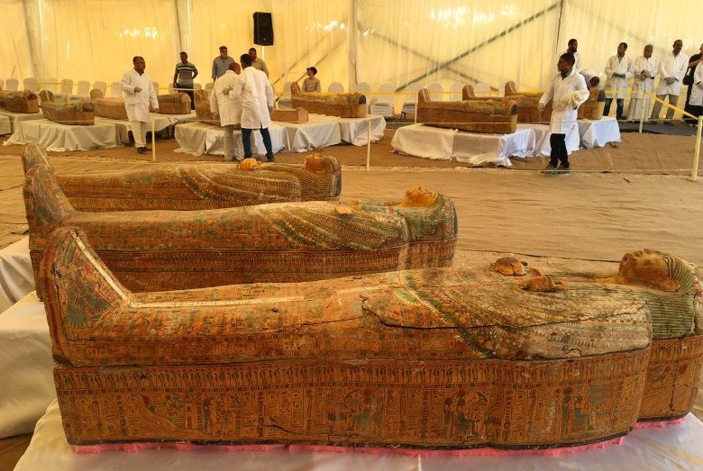 埃及南部古城勒克索(Luxor)出土30具近3千年前木棺。(圖源:AP)