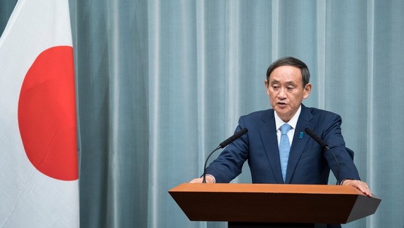 日本官房長官菅義偉記者會上否認有關消息,稱相關報道不正確。(圖源:Getty Images)