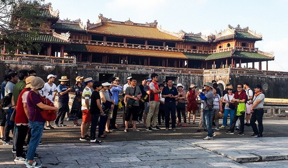 國際遊客參觀順化故都歷史文化遺跡。（圖源：祖國報）