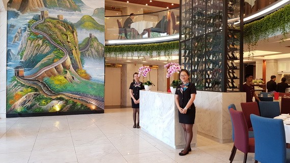 文華酒樓大廳一瞥。