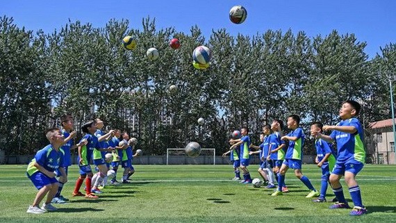 世衛報告稱：全球超過八成青少年每天運動不足一小時。（示意圖源：新華社）