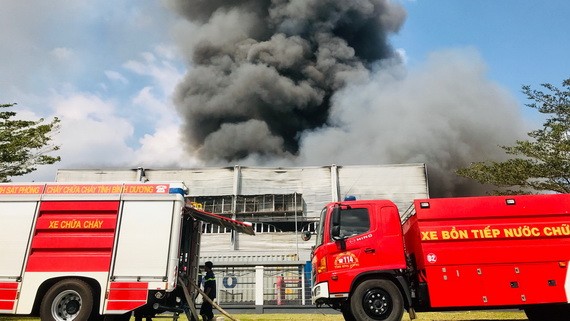 濃煙滾滾的火警現場。（圖源：互聯網）