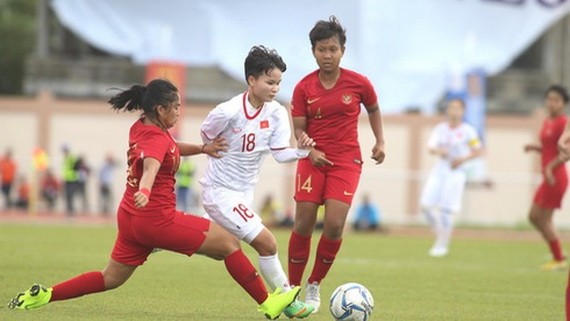 阮氏萬(白衣)本場攻進2球。（圖源：互聯網）