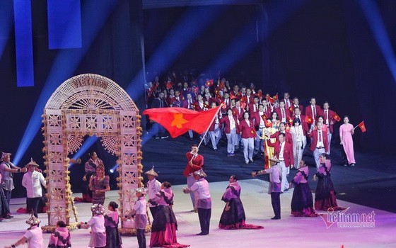 越南體育團進場。（圖源：VNN）