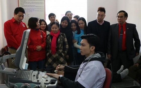 “照料越南家庭健康”基金有助為社會、企業及各合作夥伴帶來共同價值及利益。（圖源：PV）