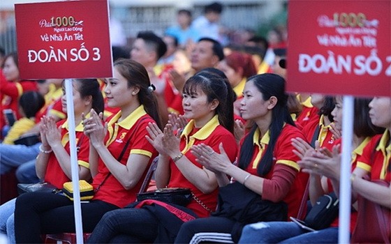 獲贈送春節回鄉機票和車票的 Sabeco 模範勞工。（圖源：M.L）