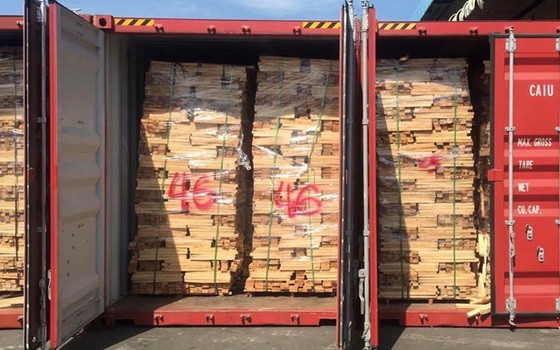 被查獲的部分走私逃稅出口木材。（圖源：海關提供）