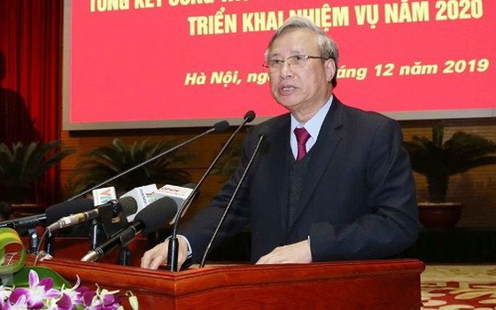 黨中央政治局委員、黨中央書記處常務書記陳國旺在會議上發表指導意見。（圖源：越通社）