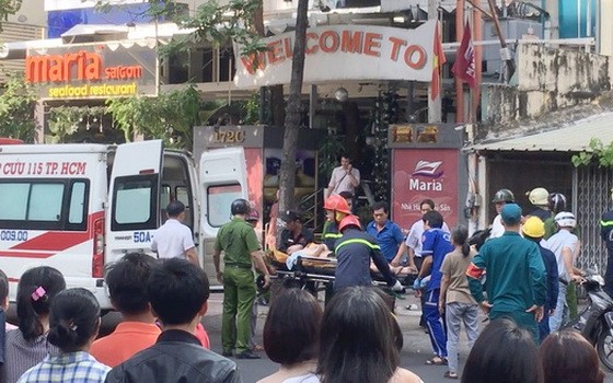 職能力量及救護車聞訊後趕抵事發現場將傷者送往醫院急救。（圖源：黃順）