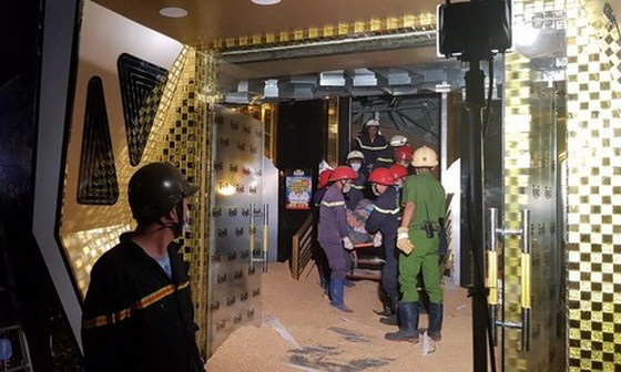 救援隊在現場搜救倖存者。（圖源：CTV）