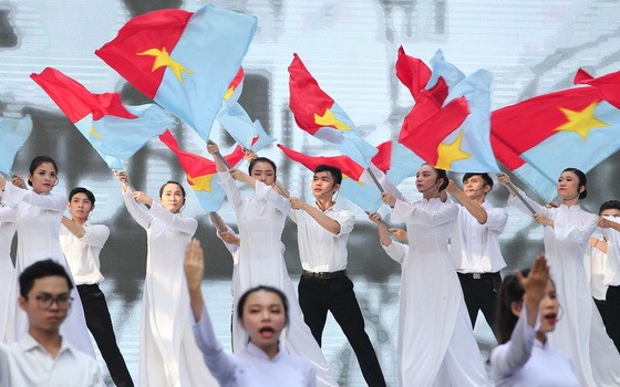 紀念儀式文藝表演節目。（圖源：勇方）