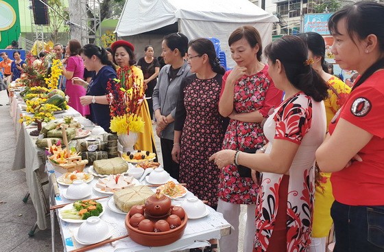 第五郡勞動聯團舉辦的春節食品裝飾比賽現場一隅。