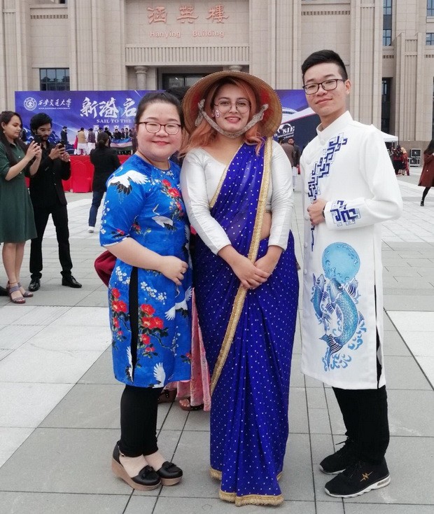 同獲萬盛發教育獎學金  張家姐弟相距一年赴華留學 ảnh 1