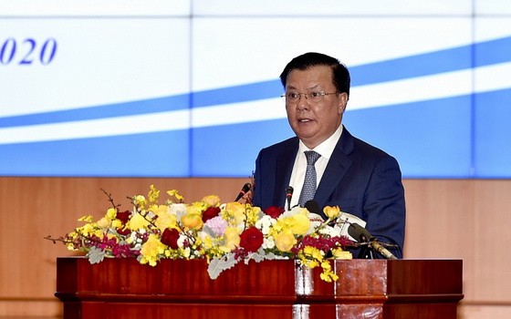 財政部長丁進勇在會議上發表講話。（圖源：海關在線）