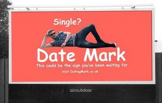 洛夫的廣告牌引人注目。（圖源：互聯網）