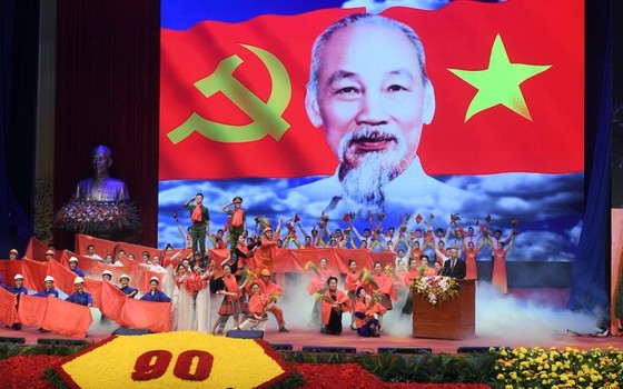 慶祝建黨 90 週年藝術節目。（圖源：曰鐘）